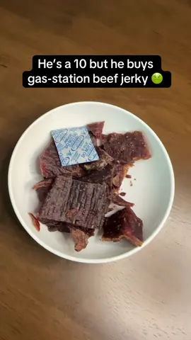 Saving relationships - one bag at a time!                                     #beefjerky #viralsnacks #striplingssnacks #highprotein #familyfriendlysnacks #jalapeño 
