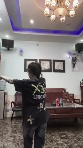 Bắt nhạc đấy :)