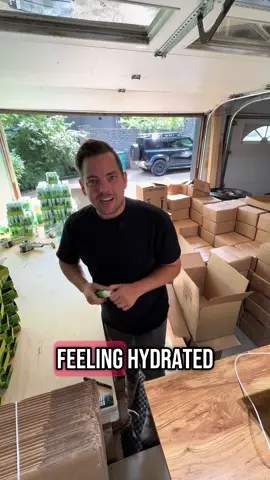 big day of packing 6packs over here - gotta get our electrolytes right first ⚡️⚡️⚡️ #FastPickle #pickletok #hydration #founder #electrolytes #founderstory #garage 