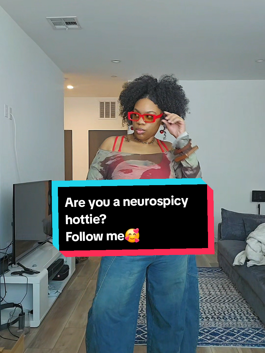 All my neurospicy hotties STAND UP🔥 Introduce yourself in the comments pls! Let's connect, babes💋 #neurodivergent #neurospicy #casualootd #midsizestyleinspo #smallcreator #growth #foryou 
