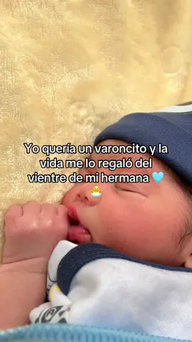 Tia enamorada 😍😍#viral #sigueme_y_te_sigo #tia #bebes #LIVEIncentiveProgram #LIVEStory #PaidPartnership 