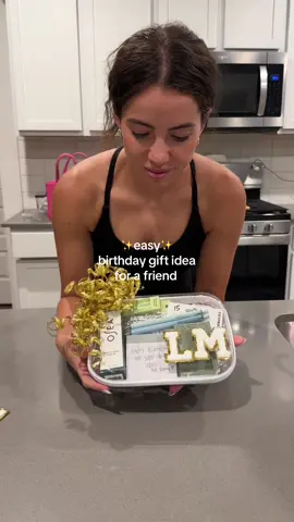 A different take but same concept as the teacher one!! 🤌🏼🩷  #giftideas #birthdaygift #friendgift #birthdayideas #giftsforher #giftsformom #MomsofTikTok #momsbelike #friendship #friendsbelike 