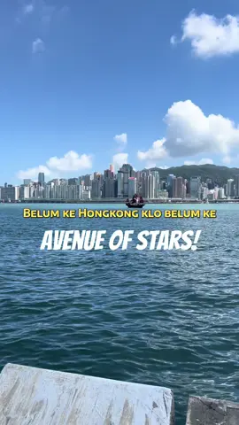 Avenue of Stars Hongkong tempat yang menakjubkan #wisatahongkong #avenueofstarshongkong #symphonyoflights 