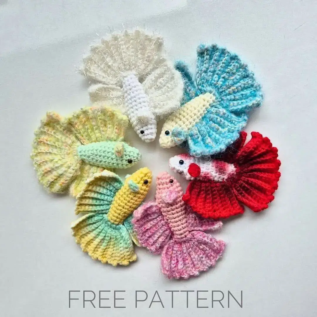 แบ่งปันแพทเทิร์นพวงกุญแจปลากัด#crochettiktok #handmade #งานฝีมือ #พวงกุญแจ #gift 
