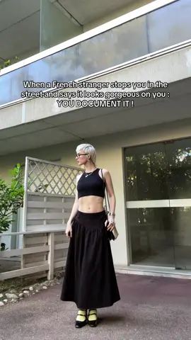 the bows are barely holding on and neither am I BUT I WORE THE DAMN CROP TOP #outfitoftheday #fitcheck #coolgirlstyle 