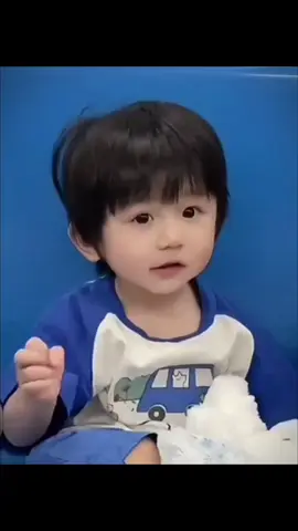 “Yanbao, who gave you the right to be this cute?!” 😩💘 #babyjinyan 🫶 #masukberandamumaniez  #sing_jinyan  #foryourpage #xybca #u4#u4page 