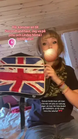 FÖRLÅT för mitt språk jag har glömt hur man pratar svenska och jag glömde vissa en svart tankini top som va super cute som kosta 30kr!! PCH HUR GLÖMDE JAG VAD JUNION JACK HETTE WTH #secondhand #fyp #secondhandhaul #haul #paulfrank #foryou #unity  
