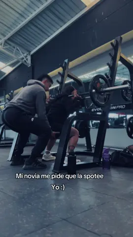 Tengo mis beneficios 🤷🏻#girlfriend #boyfriends #gympartner #gymhumor #gymrat #foryoupage #paratiiiiiiiiiiiiiiiiiiiiiiiiiiiiiii 