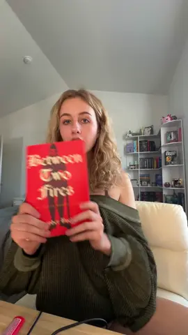 If you love loose allegories & heavy foreshadowing and symbolism - this is the book for you 🫶 #betweentwofires #horrorlit #litfic #BookTok #bookrecs #fantasybooks #historicalfantasy 