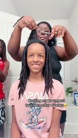 Still so surreal that all 3 of my boys cut their locs😩 but I been loving the short hair #dreadlocks #haircut #locs 
