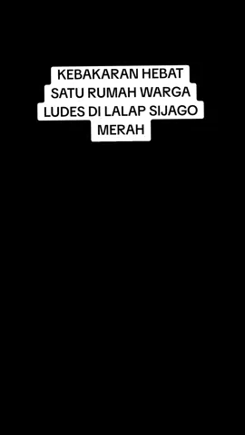 KEBAKARAN HEBAT MELANDA SEBUAH RUMAH SEMI PERMANEN RUMAH MILIK WARGA DI KAMPUNG CIBAHBUL DESA RANGKASBITUNG TIMUR KECAMATAN RANGKASBITUNG /LEBAK//BANTEN //SABTU MALAM PUKUL 18-30 SELURUH ISI RUMAH HANGUS TERBAKAR // ((( ROL FKG ))) SEPERTIINILAH DETIK DETIK KEBAKARAN HEBAT SATU RUMAH WARGA LUDES TERBAKAR /INSIDEN KEBAKARAN ITU TERJADI SEKITAR JAM 18-30 DAN DIDUGA DIPICU OLEH KEBOCORAN SELANG GAS / DALAM VIDEO AMATIR YANG DI PEROLEH WARGA /TAMPAK KEPANIKAN WARGA SAAY BERUPAYA MEMADAMKAN KOBARAN API DENGAN PERALATAN SE ADANYA /SETELAH SATUJAM BEJIBAKU /AKHIRNYA API AKHIRNYA BERHASIL DIPADAMKAN OLEH WARGA DAN DAMKAR KABUPATEB LEBAK/  ADE APRIYADI PETUGAS DAMKAR LEBAK MENGATAKAN/ TADI MENDAPATKAN LAPORAN DARI WARGA JAM 18-30 /TIM MELUNCUR KE LOKASI KEBAKARAN /ALHAMDULILLAH KITA BERHASIL MEMADAMKAN API DAN TIDAK MEREMBEK KE RUMAH LAIN MILIK WARGA / TIDAK ADA KORBAN JIWA DAN SAAT INI PEMILIK DI AMANKAN DI RUMAH SODARA NYA / MUNGKIN MASIH SOK DAN SELANJUTNYA /PIHAK KEPOLISIAN MASIH MENDALAMI TERKAIT PENYEBAB KEBAKARAN TERSEBUT// SHOOTLIST  1. VIDEO AMATIR KEBAKARAN   3. DETAIL  4. WAWANCARA: ADE APRIYADI PETUGAS DAMKAR LEBAK #semuaorang #pypppppppppppp #sekilaslebak #sekilasbanten #fyp 