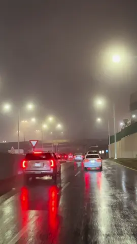 ليل ومططر وضباب الله ياسيدة كل المدن 🌨️💨♥️ #ابها_الان #المعيه #الضباب_ابها 