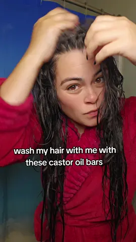 I was impressed by these castor oil bars. They smell fantastic, barely needed to use any of it to get my hair nice and clean, plus so nourishing for your hair and scalp #castoroil #castoroilshampoobar #marsmade #marsmadeshampoobar #nourishyourhair @marsmade_official 