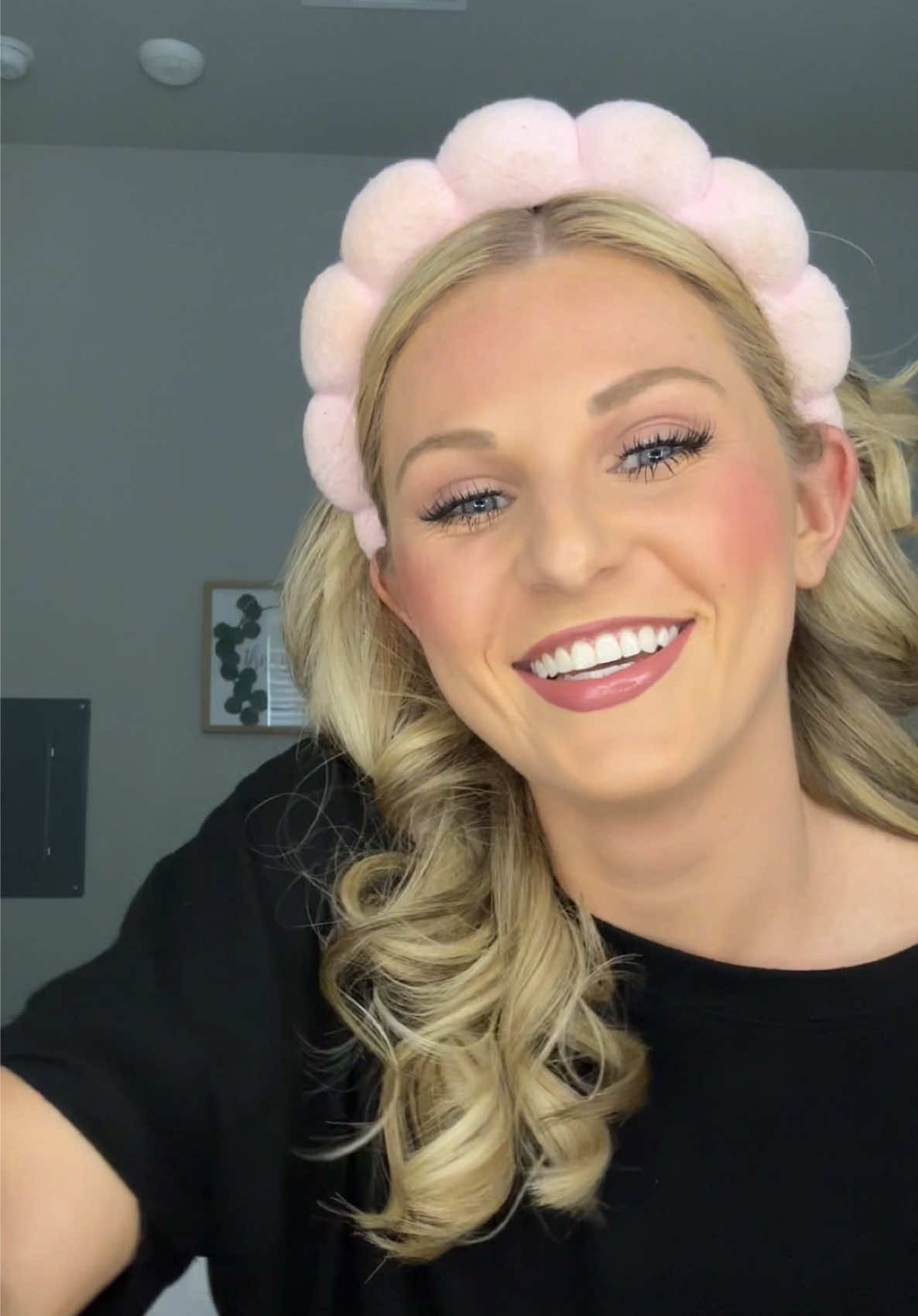 Full glam makeup routine💄 @IT Cosmetics @L’Oreal Paris Makeup & Hair @Kosas @Charlotte Tilbury @revlon #grwm #makeup #makeuptutorial #fullglammakeup #fullglam 
