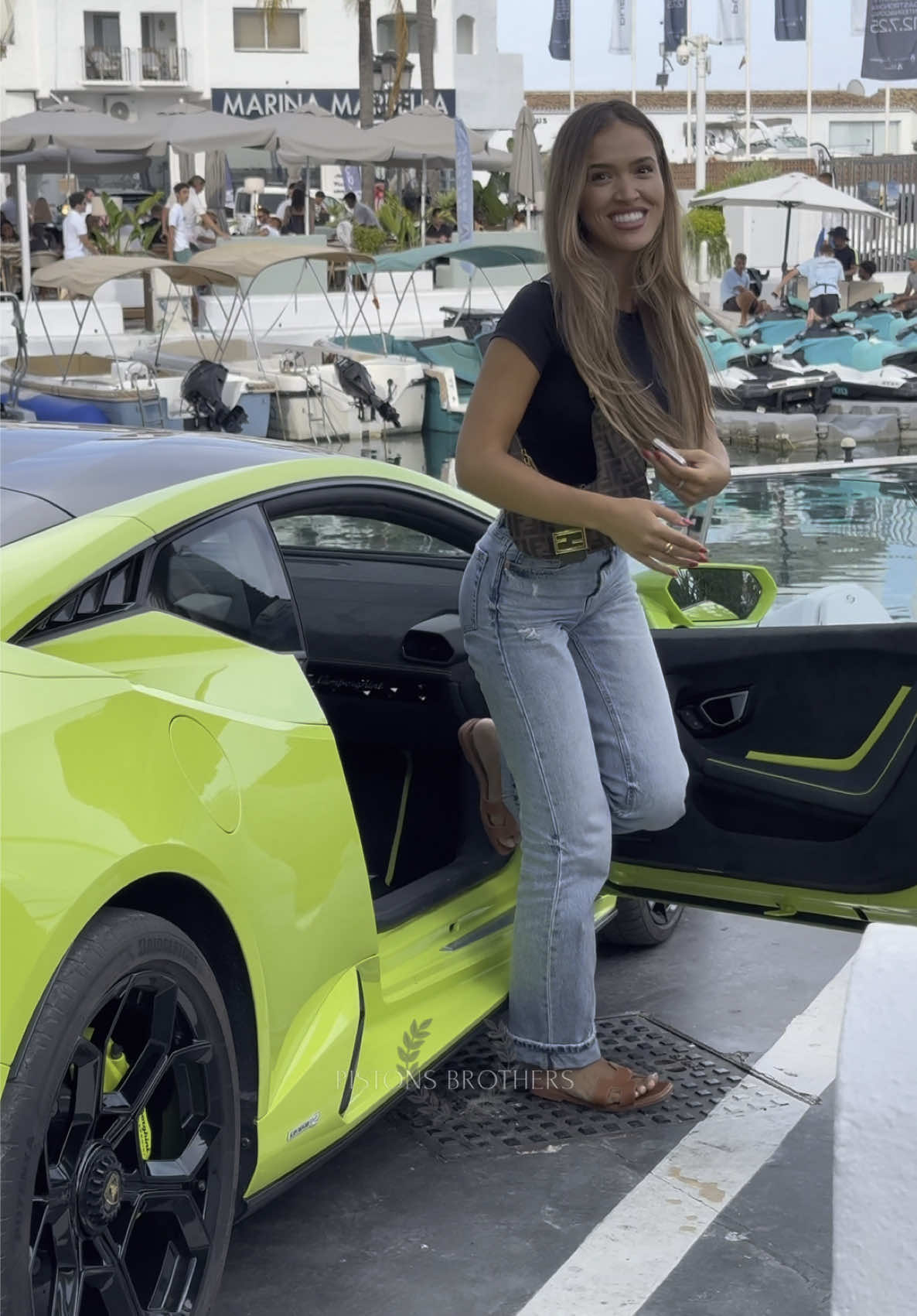 Happy beautiful blonde lady getting out her Lamborghini at Puerto Banus 💶✨ #marbella #billionaire #Lifestyle #luxury #girls 