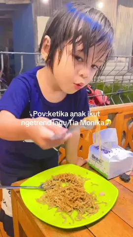 Tia monika trend terbaru#trendingtitokvideo #Masukberandafyp @Tuti @Ucishop @THEPINGKOM 