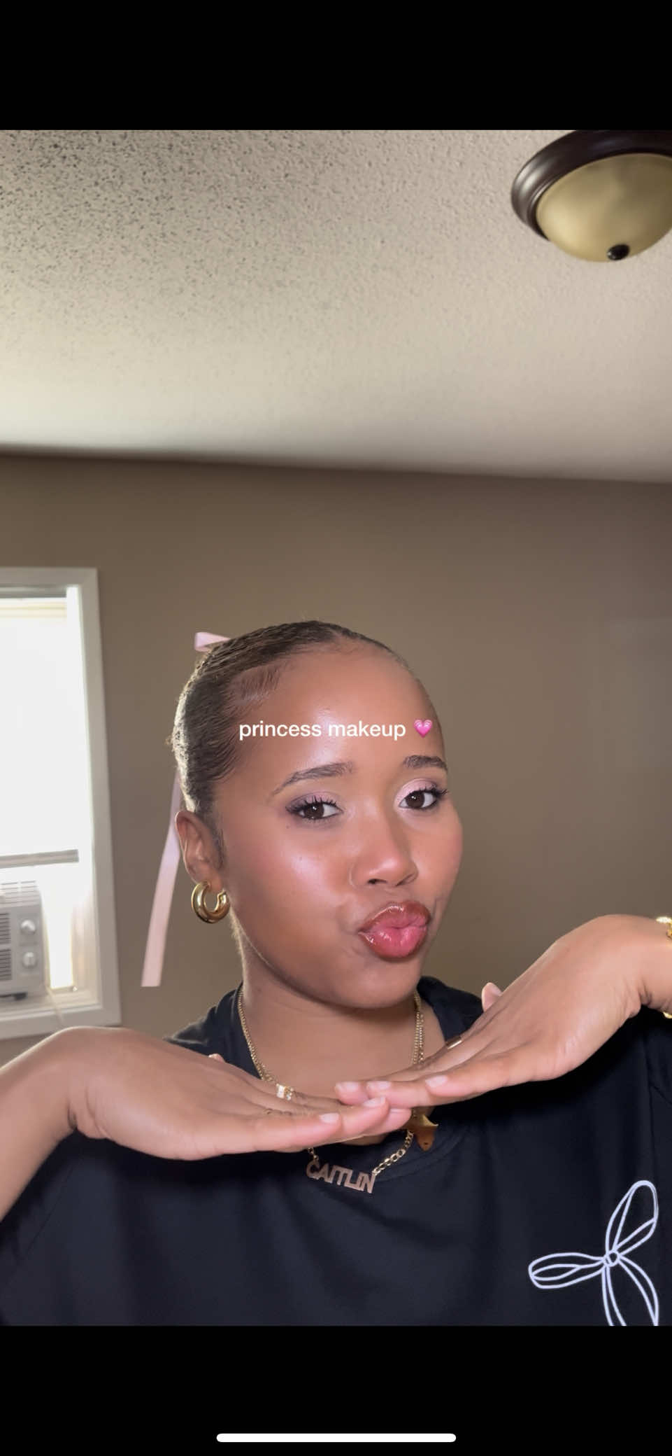 Programming was thrown off a little bit but we’re here now 💕✨ #caiitylabistour #princessmakeup #pinkmakeup #makeupidea 
