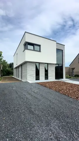 ‼️Te koop‼️ 📍Nieuwe Dreef, 9160 Lokeren www.woonhoekvastgoed.be 📞 09 310 77 07 #vastgoed #belgie #woonhoekvastgoed #Home #realestate #hometour #belgium #tekoop #forsale #housetour #trendy #oostvlaanderen #energiezuinig #modern #nieuwbouw #benwoning #luxurylife #lokeren 