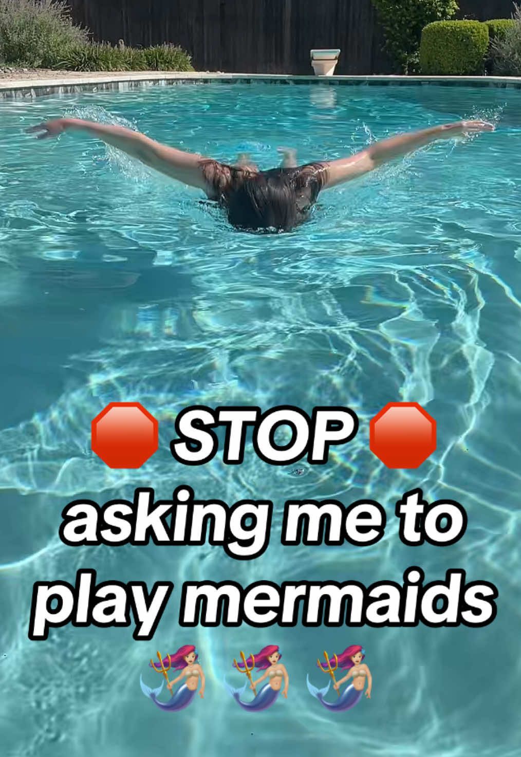 Mermaid this, mermaid that, NO, don’t ask me to play as something so inferior to the dolphin!! 🐬  #wannaplay #underwater #dolphinplay 