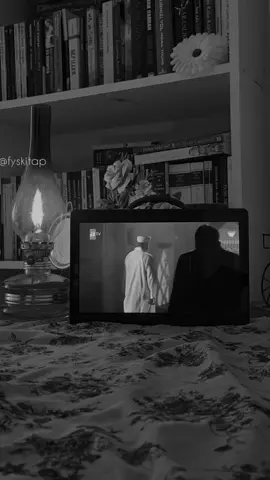 #silopi #kehribar #dizi #yahyakemalbeyatlı #şiir #edebiyat #sanat #kitapkurdu #fyskitap #fyp #keşfet 