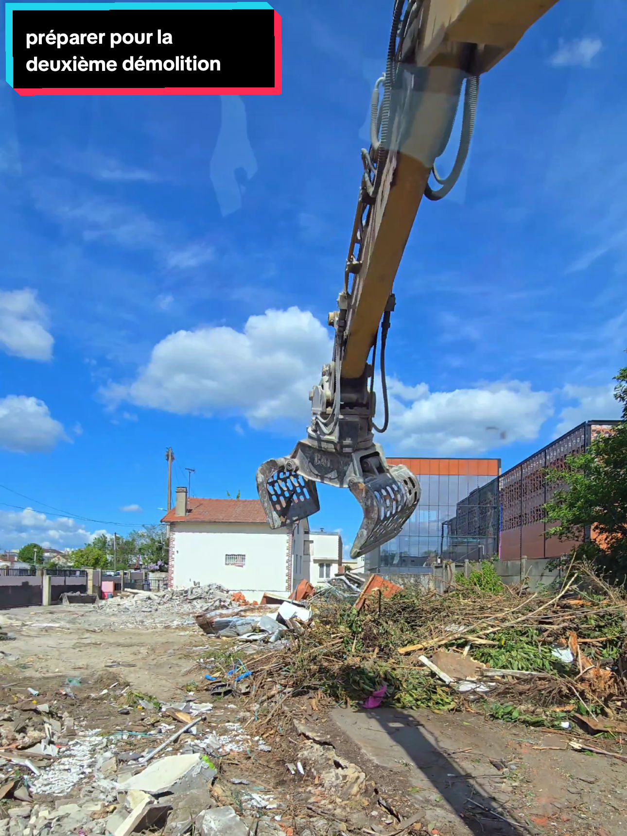 #CapCut #demolition #terrassement #travaux #tp #construction #métier #conducteurdengins #pelle #operator #excavator #agriculture #tractor #challenge #machine #caterpillar #volvo #jcb #kobelco #case #hidromek #liebherr #sany #terex #bobcat #man #doosan #hyundaiexcavator #fyp #europe #france #españa #portugal🇵🇹 #belgium🇧🇪 #italia #almanya🇩🇪 #tik_tok #pourtoii @L'OMBRE REBELLE 