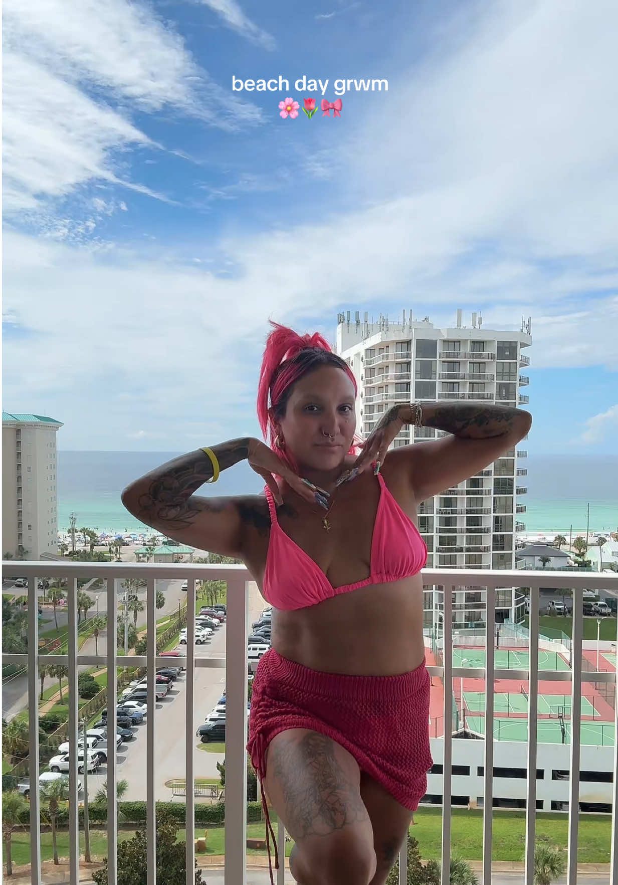I’m a little behind on posting but we’re having the BEST time ever. #grwm #beachday #beachdaymakeup #glowing @IT Cosmetics @Saie @e.l.f. Cosmetics @Ellis Brooklyn 