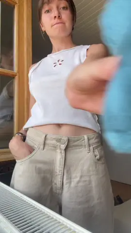 clairement asymétrique mais c’est le premier haut que je fais donc je suis quand mm contente 