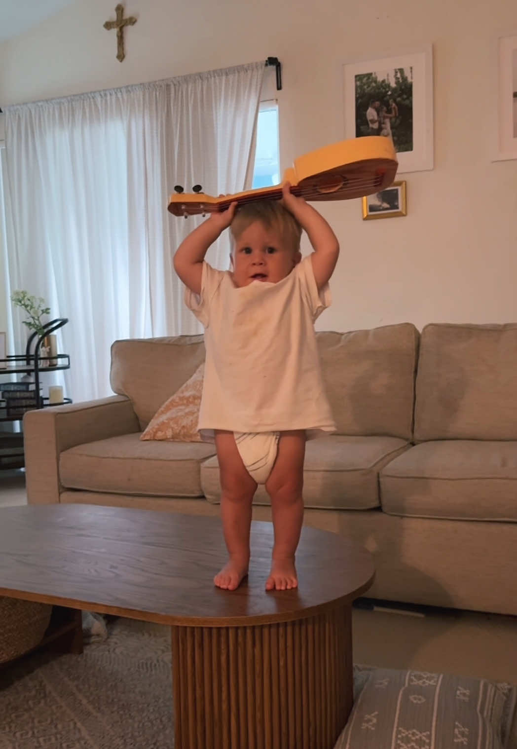 Could the birth order be any more apparent?  . . . #sahm #sahmlife #boymomlife 
