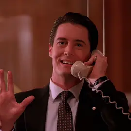 he’s so talking heads 😌 #twinpeaksedit #twinpeaks #dalecooper #dalecooperedit #agentcooper #agentcooperedit #kylemaclachlan #kylemachlachlanedit #talkingheads #davidlynch #davidlynchedit #edit #edits #fyp #foryou 