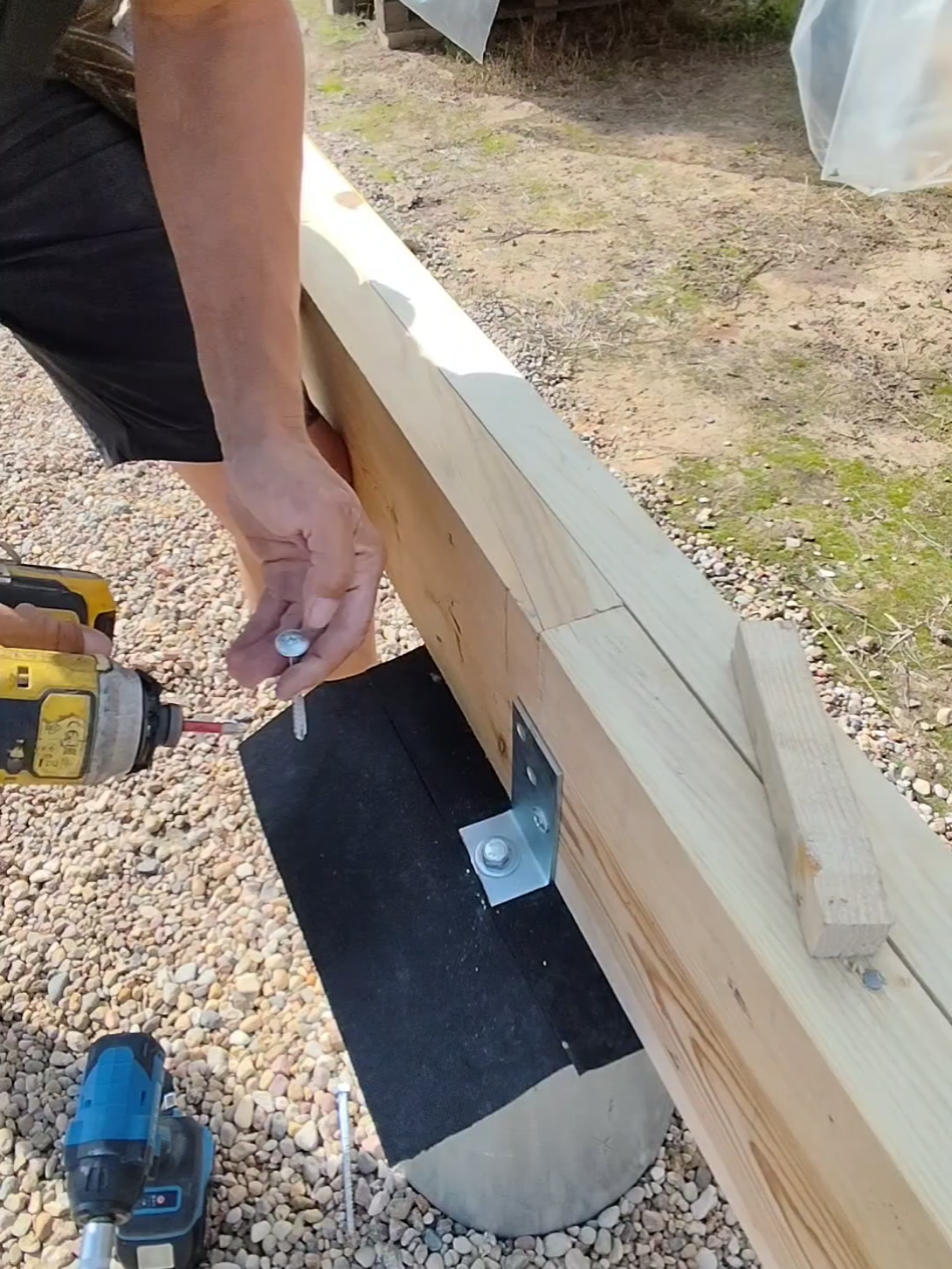 #House116м² Крепление ростверка к заливным сваям #DIY #своимируками #суровыйплотник #suroviplotnik 