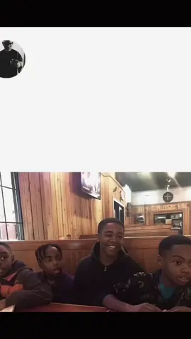 The reaction is priceless 😭😭 #creatorsearchinsights  Hashtags: #UNC #Hooters #ViralMoment #CollegeLife #TeamBonding #TrendingNow 