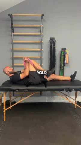 FIX YOUR KNEE WITH A SHIRT! #kneepainrelief #Fitness #kneestrength #quadstrength #quads #workouts #foryoupage #foryou #kneepainexercise #fitnessgoals #fitnesstips #exercisetips #exercise #functionalfitness #lunges #lunge