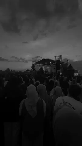 Senja🥀 Reza Pahlevi- #senja #rezapahlevi #lyrics #lirik #liriklagu #lirikmusik #galau #galaubrutal #foryoupage 