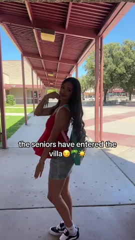 purrriod #senioryear #seniors #classof2026 #foryoupage #foryou #parati #highschool #co26 #fyppppppppppppppppppppppp 