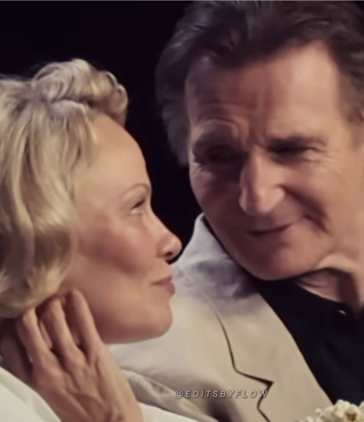 AAAAWWWW🥹 #pamelaanderson #liamneeson #thenakedgun #viralvideos 
