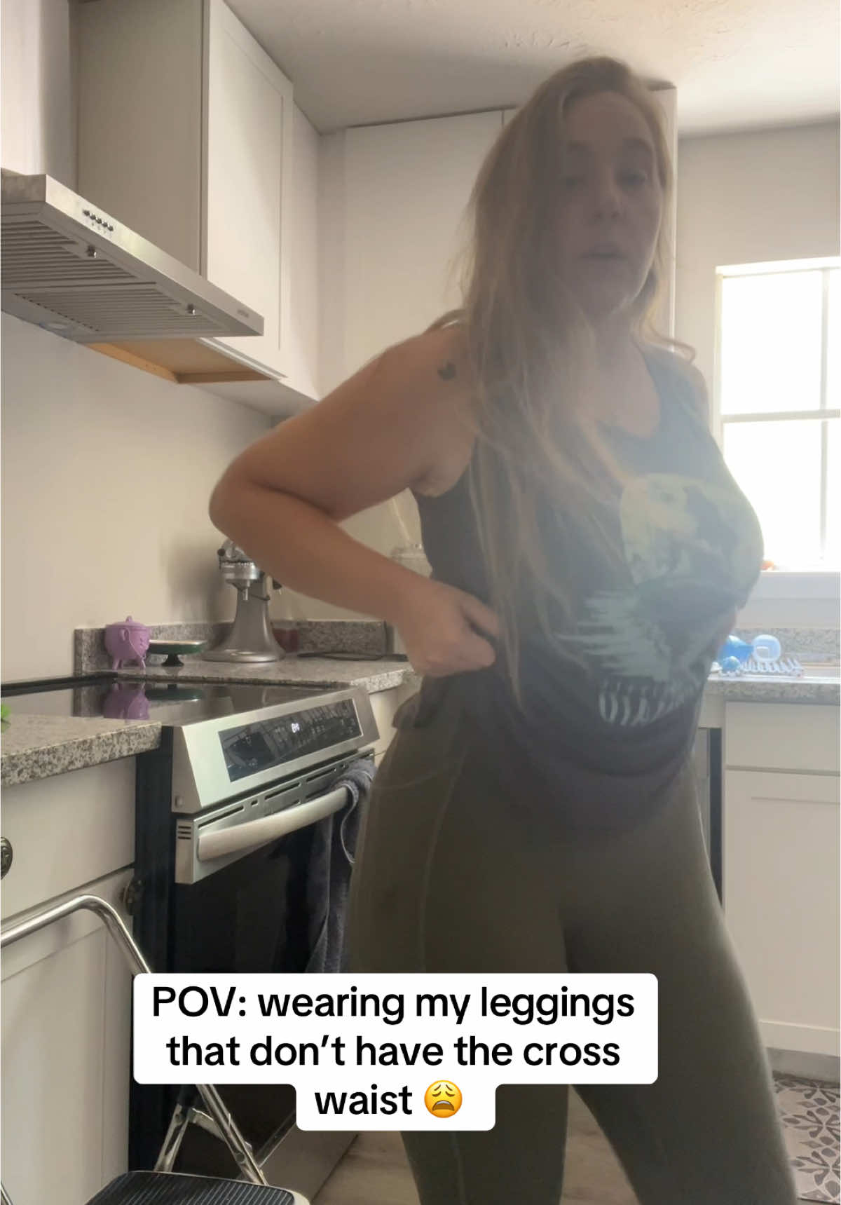Pants dance all day 😏 
