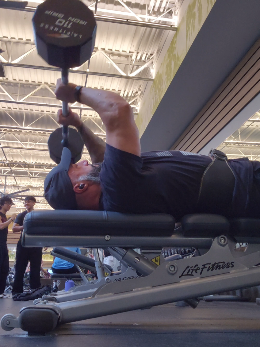 Easy arm day today!   #armday #fyp #foryoupage #gym #workout #bodybuilding #stopmakingexcuses #bulking #40s #oldman