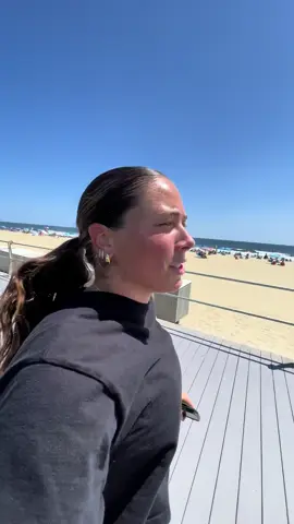 Might little beach run today🌊☀️ #fyp #foryou #viral #watch #Running #Vlog #beach 