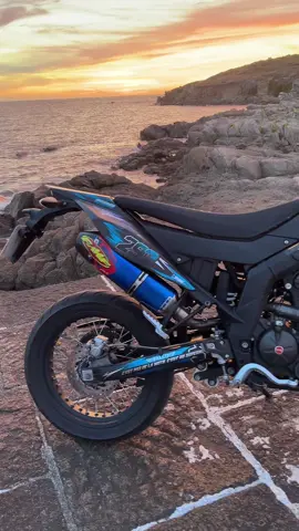 Le retour de@rieju_mrt #125cc #moto #pourtoi #fyp #ete2025 #yzfr125 #apriliasx125 #moto