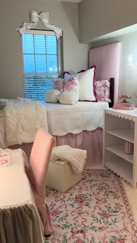 First Dorm Installstion of the season!!! So excited to be at Bama. Stay tuned for all the rooms coming up @Premier Fabrics Ridgeland,MS @SleepyheadUSA #dorm #dormlife #bamarush #bamarushtok #dormtour 