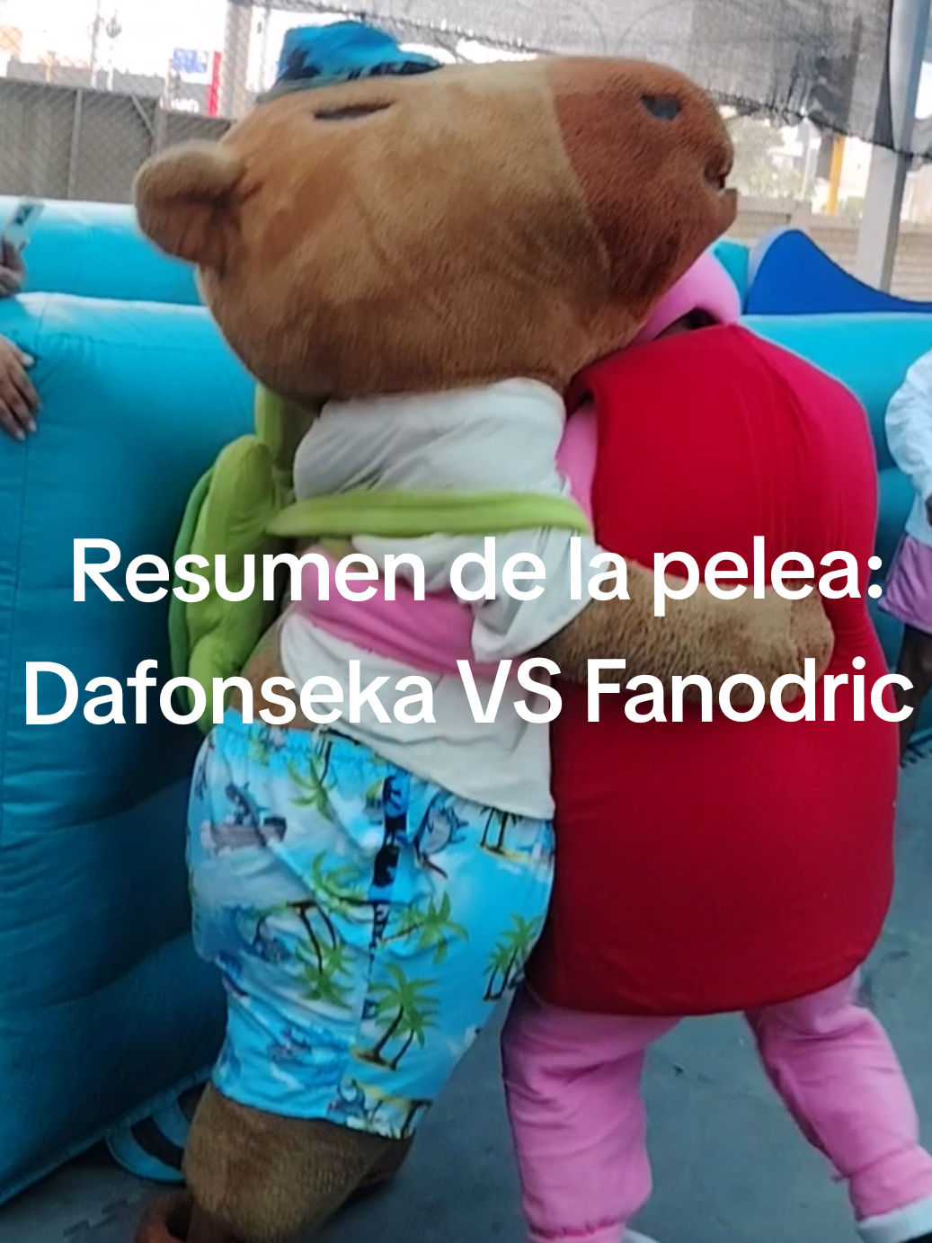 Dafonseka VS FANODRIC 👊 DAFONSEKA ABRAZADOR 🗣️‼️ @Good Time @Habla Good  #futbol⚽️ #peru🇵🇪 #badbunny #lanochedorada #pelea #boxeo #guerra 