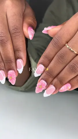 Les encres @FAVAI OFFICIAL 🤌🏼 elles me sauvent tellement et me font gagner tellement de temps 🎀 #auranails #aura #nails #ongles #paris #gelx #nailart 