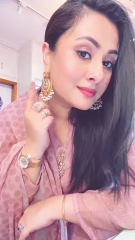 #iambackontiktok #purnima #followingthetrends #viralvideo #afterlongtime #trend #new2025 #foryou #shakyshaky 