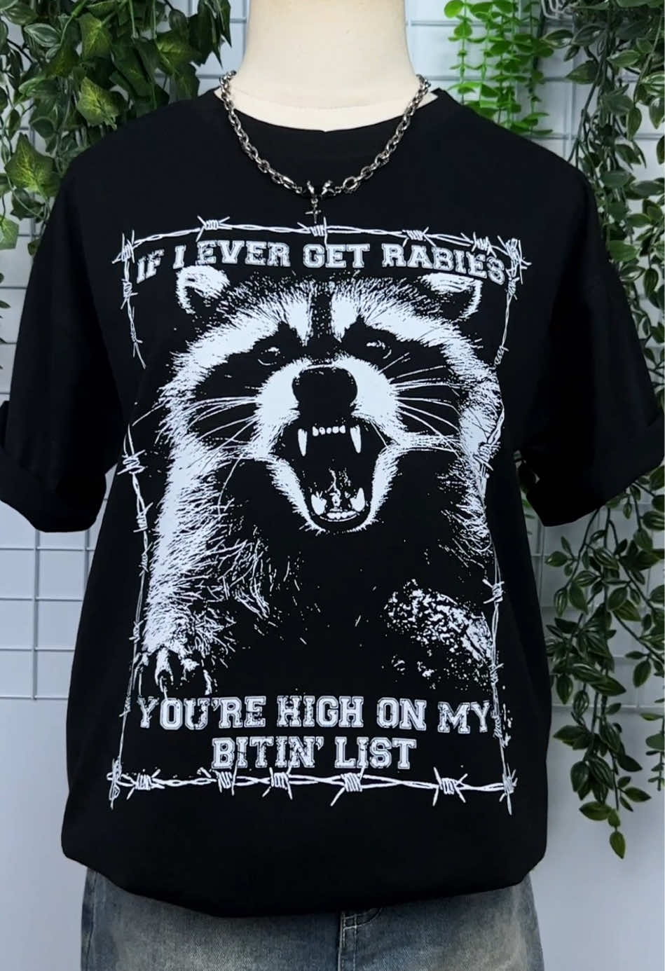 Tag your friends who need this shirt 🤣🤣 #tylerchilders #tylerchildersmusic #tylerchildersconcert #tylerchilderscover #tylerchildersfan #tylerchilderssaiditbest 