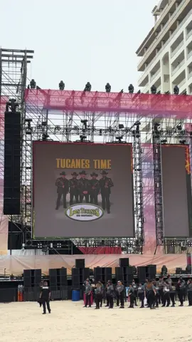 Van a querer un live de el show de Tucanes De Tijuana en Baja Beach?👀🔥 #BajaBeach #BajaBeachFest #Rosarito #PapasAndBeer #LosTucanesDeTijuana #BajaFest #MrWrong #StelluxStudios #MasterQMusic 