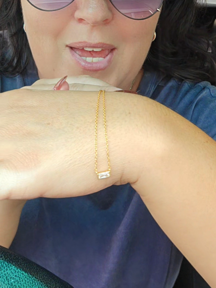 Don't you just love dainty jewelry? #necklace #birthstonejewelry  #birthstonenecklace #caitlynminimalist #affordablejewelry #daintyjewelry 