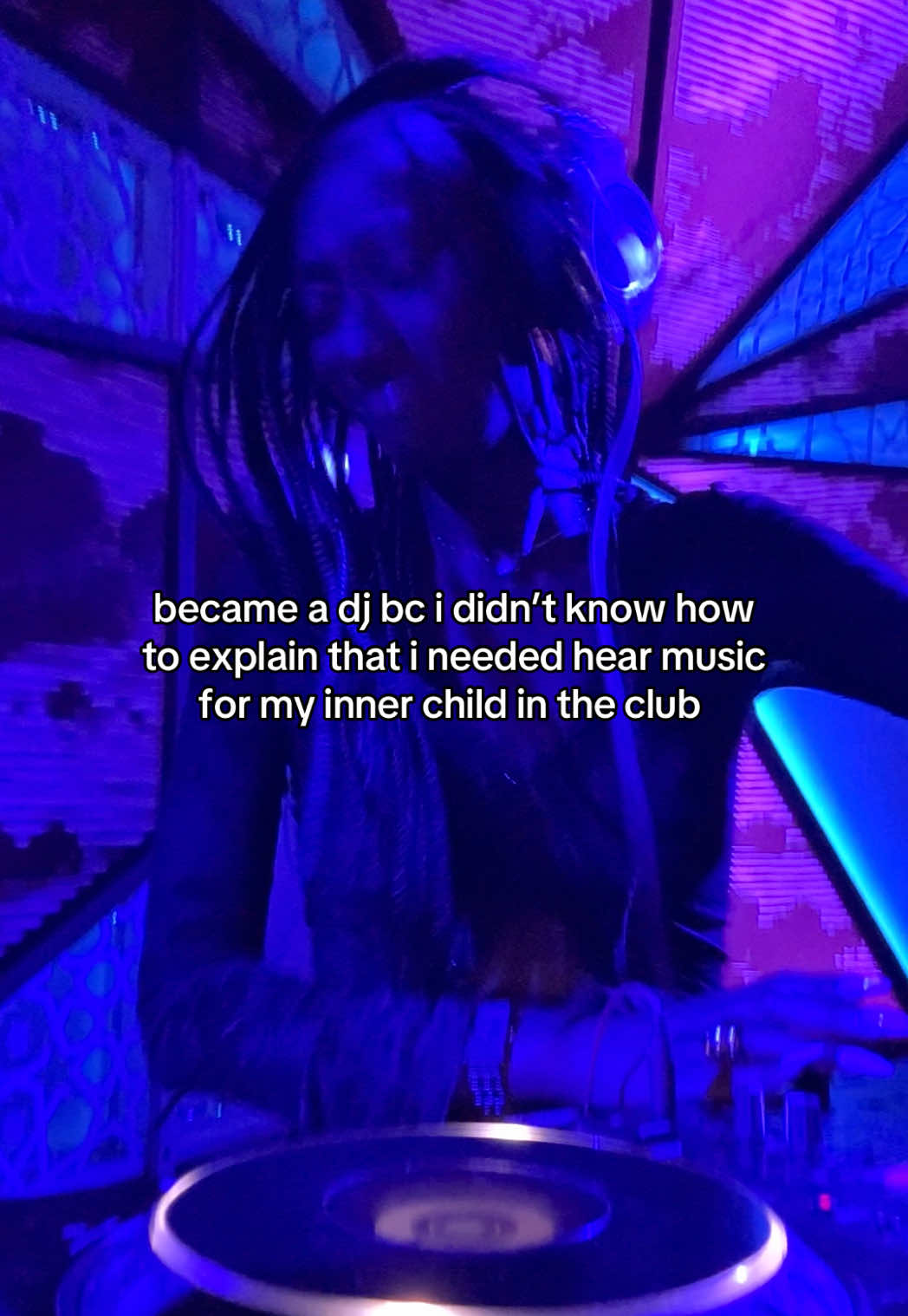 she’s having a ball let me tell you 🤣 next party is tonight in Brooklyn! hit my bio for details come through let’s dance! #nyc #brooklyn #nightlife #danceparty #dancemusic #party 