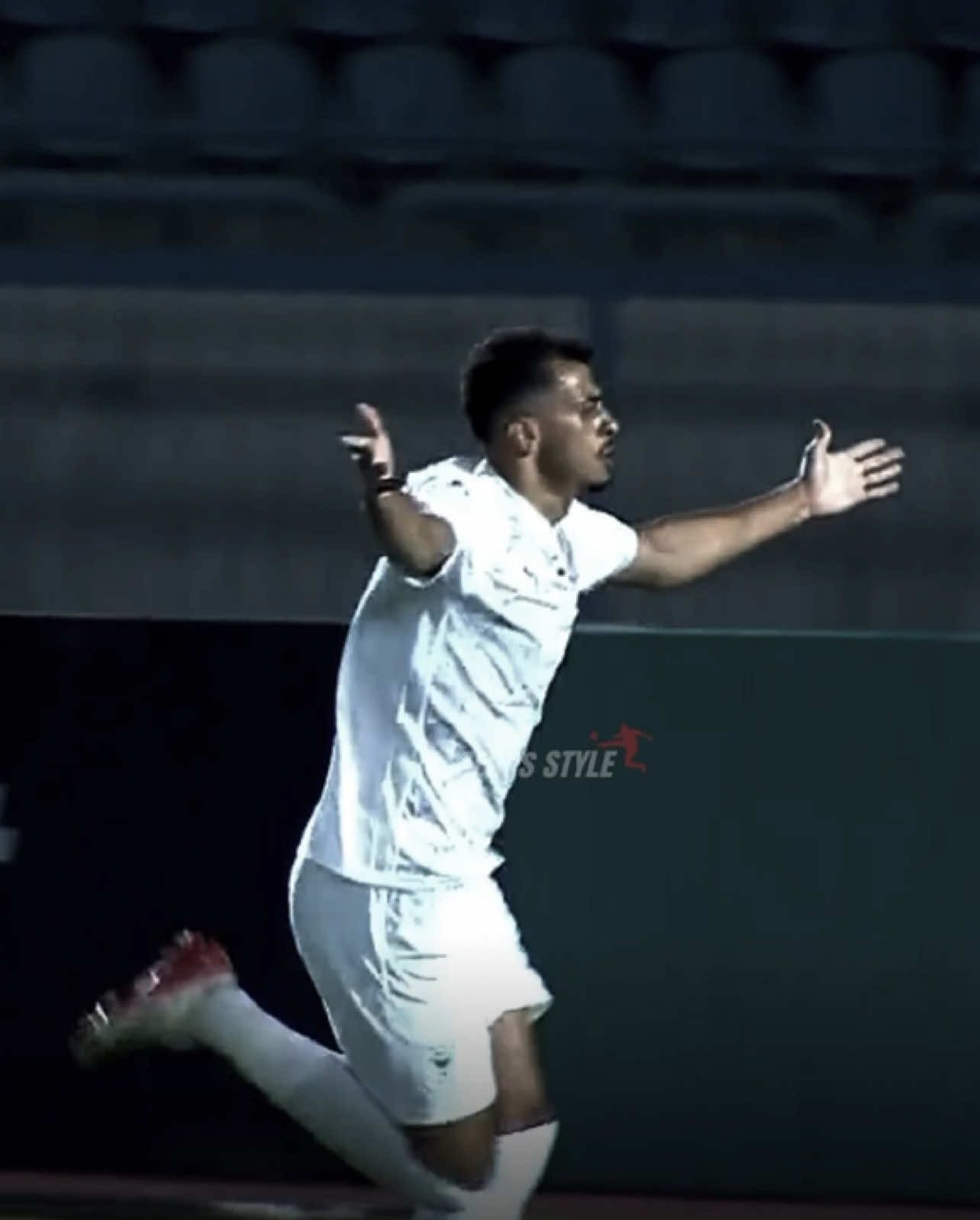 what the hell, omar? #viral #football #trending #goal #footballtiktok 