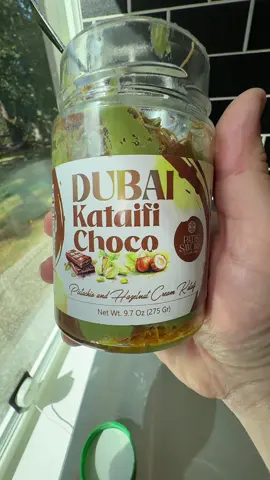 #dubaichocolate #dubaichocolatebar #chocolate #pistachio #delicious 