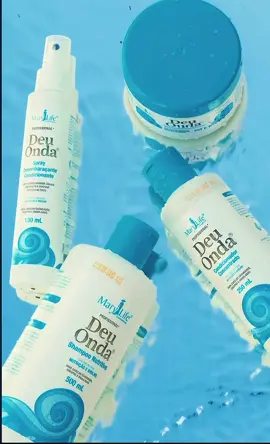 O Kit Capilar Nutritivo Deu Onda Mary Life foi desenvolvido especialmente para cabelos cacheados, crespos e ondulados. Enriquecido com óleo de coco, oferece hidratação intensa, umectação e regeneração dos fios, deixando os cachos mais nutridos, macios e com brilho. kit contém: 🧴1 Shampoo Nutritivo - 500 mL 🧴 1Condicionador Concentrado - 250 mL 🧴 1 Máscara Condicionante Capilar - 250g 💨1 Spray Desembaraçante Condicionante - 130 mL #creatorsearchinsights 